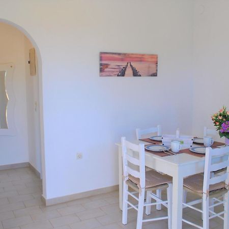 Lefkothea Apartments Kassiopi Bagian luar foto