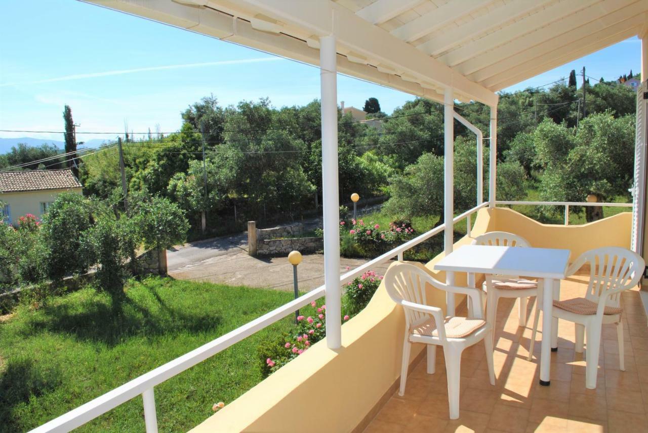 Lefkothea Apartments Kassiopi Bagian luar foto