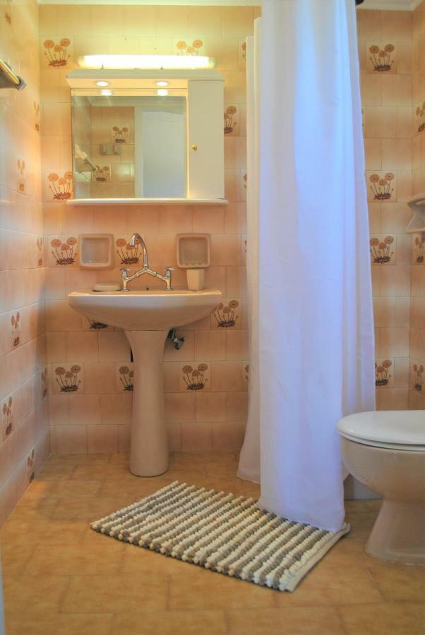 Lefkothea Apartments Kassiopi Bagian luar foto