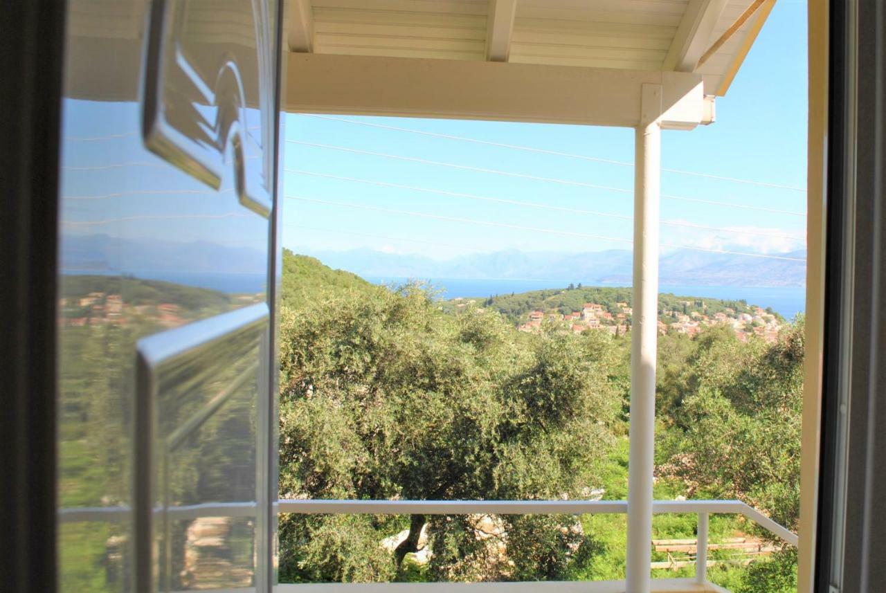 Lefkothea Apartments Kassiopi Bagian luar foto