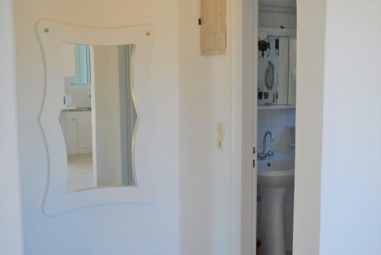 Lefkothea Apartments Kassiopi Bagian luar foto