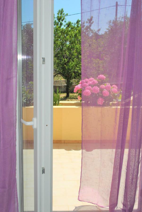Lefkothea Apartments Kassiopi Bagian luar foto
